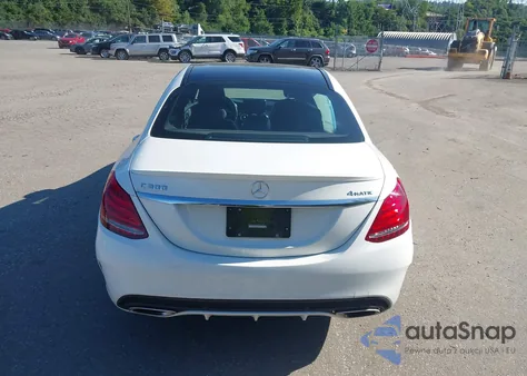 2016 Mercedes-Benz C 300 Sport 4Matic из США, поврежденный, VIN 55SWF4KBXGU104052